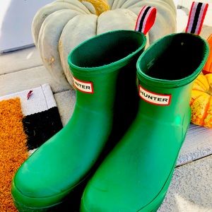 Women’s size 8 hunter boots